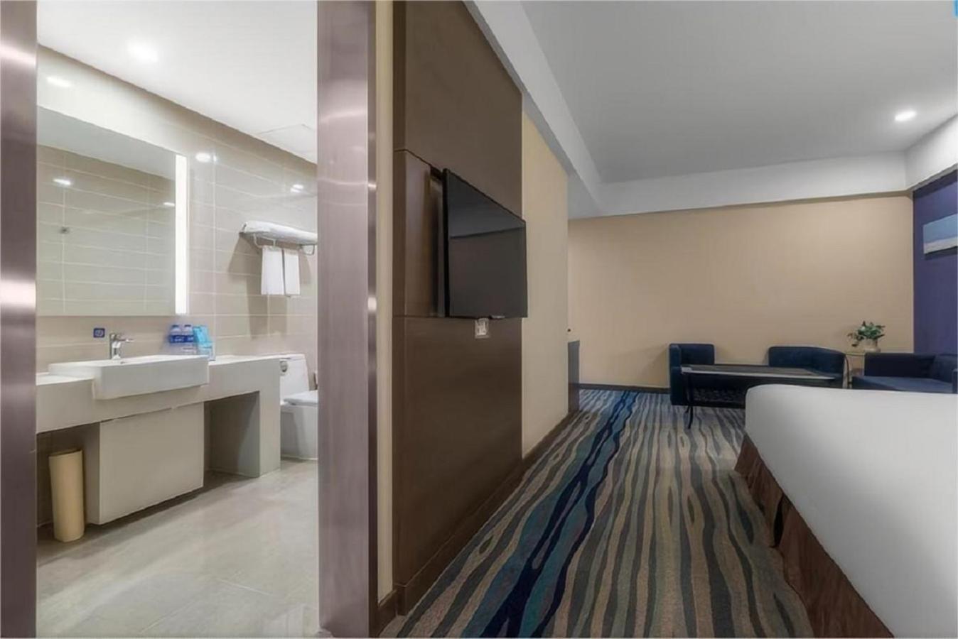 Holiday Inn Express Shenyang North Station By Ihg Exterior foto